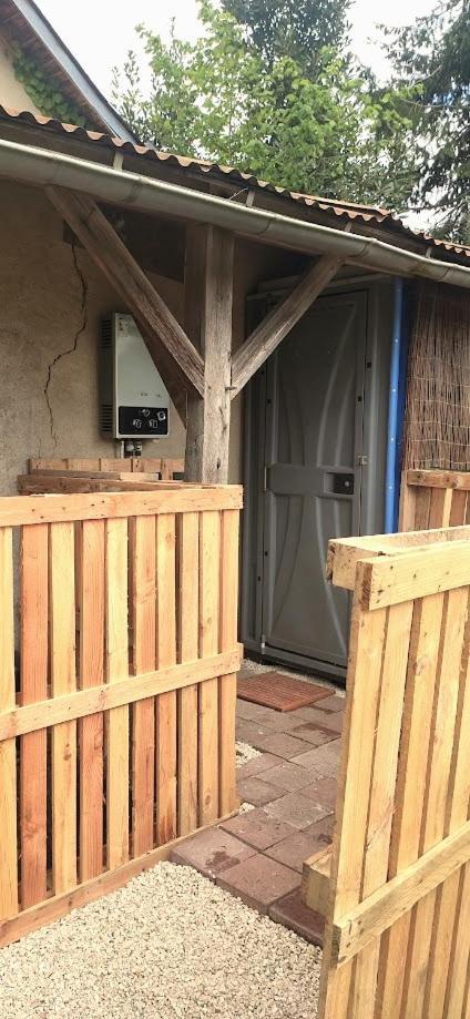 Chambres Insolites Caravanes -B&B -Cheverny -Chambord -Zoo Beauval-Autour Du Peu Fougères-sur-Bièvre エクステリア 写真